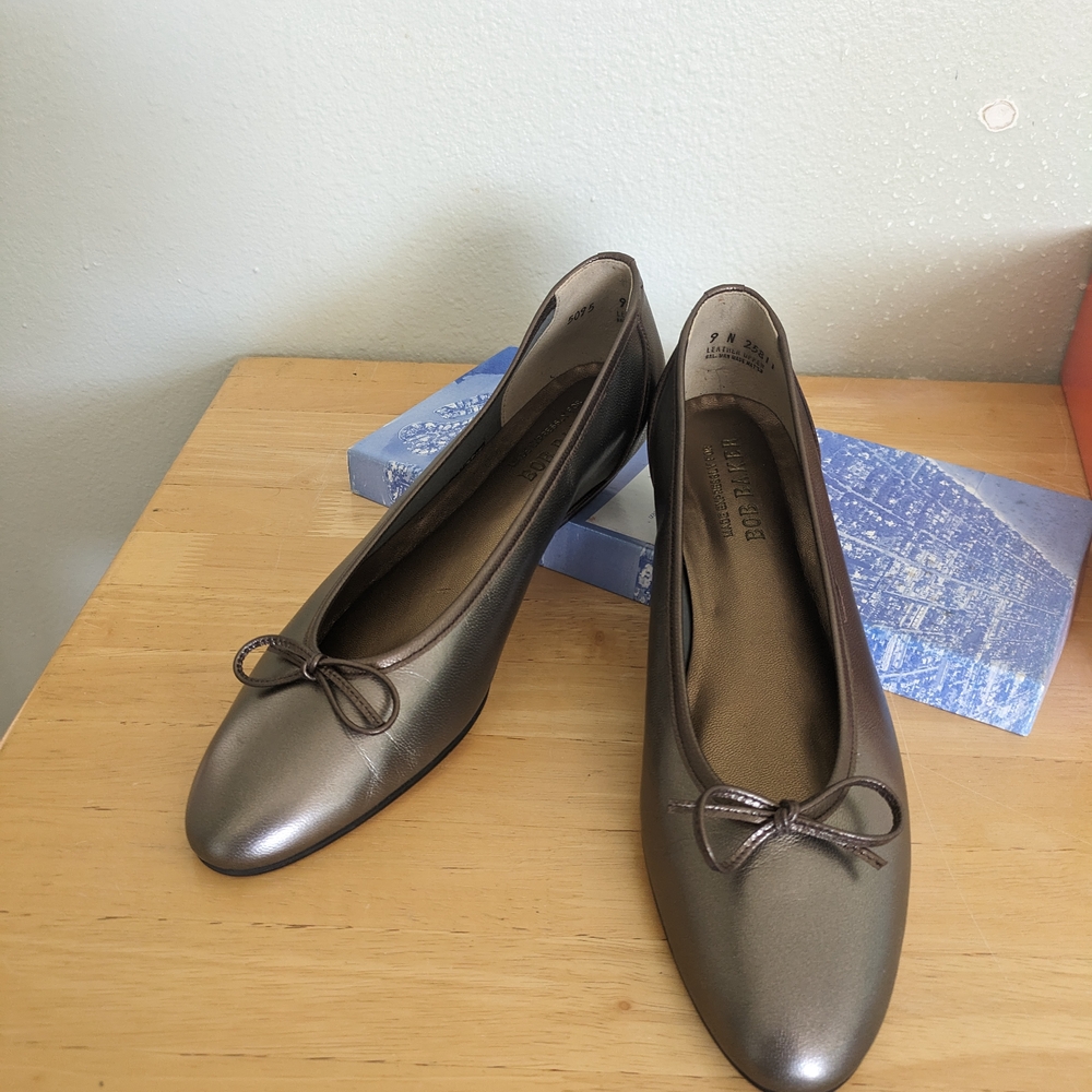 Elegant Metallic Ballet Flats Narrow